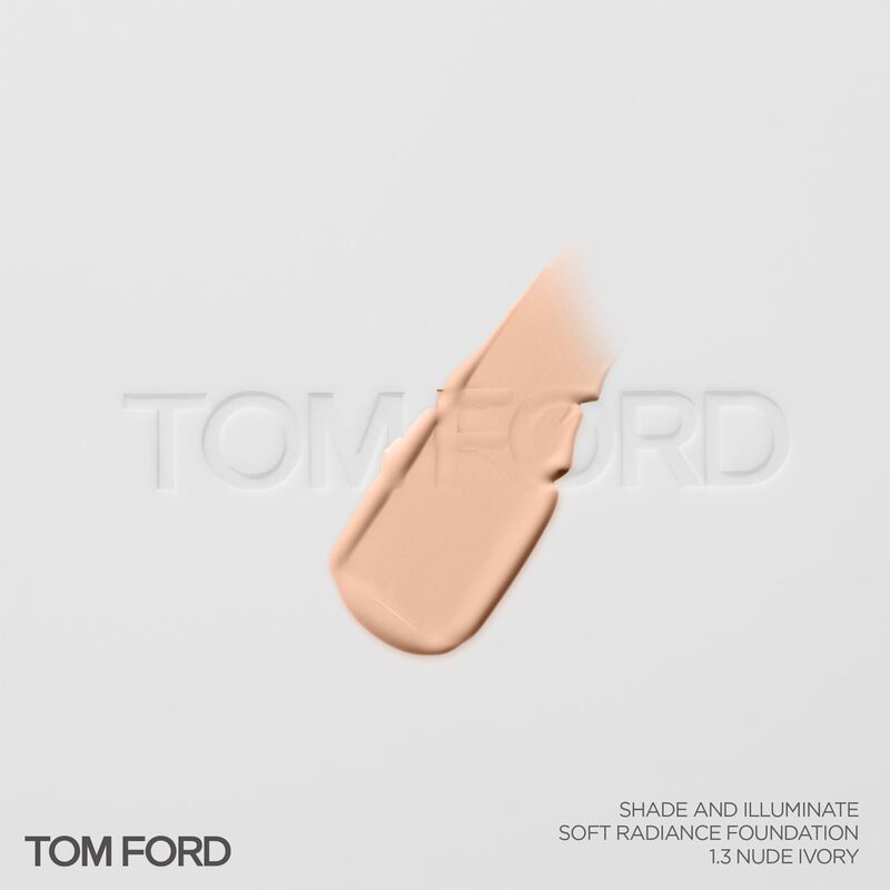 Tom Ford Shade & Illuminate Soft Radiance Foundation SPF50 image number 8